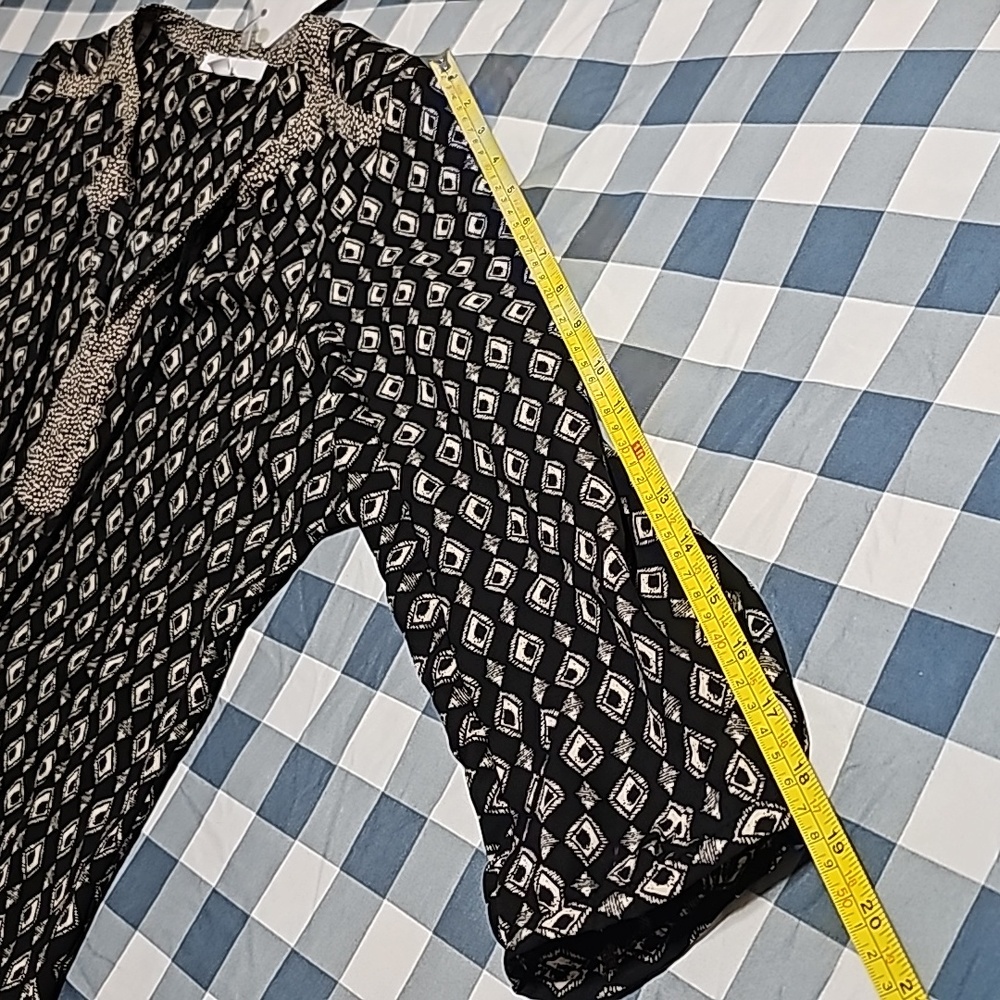 DR2 BY DANIEL RAINN Printed Tassel Tunic Top - Picture 8 of 16
